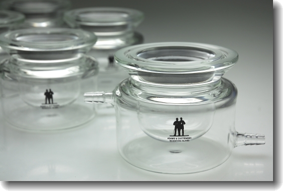 Small Jacketed Reactors (/images/uploads/2125.jpg)